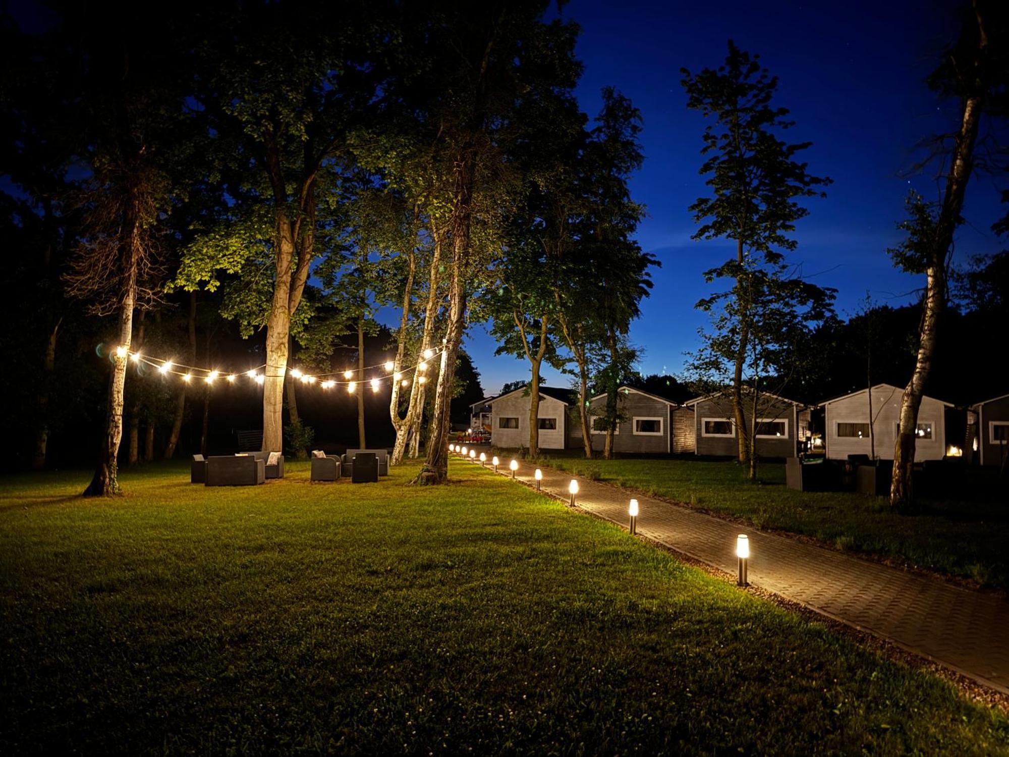 Lumi Resort Domki Letniskowe Z Podgrzewanym Basenem Rewal Exterior photo
