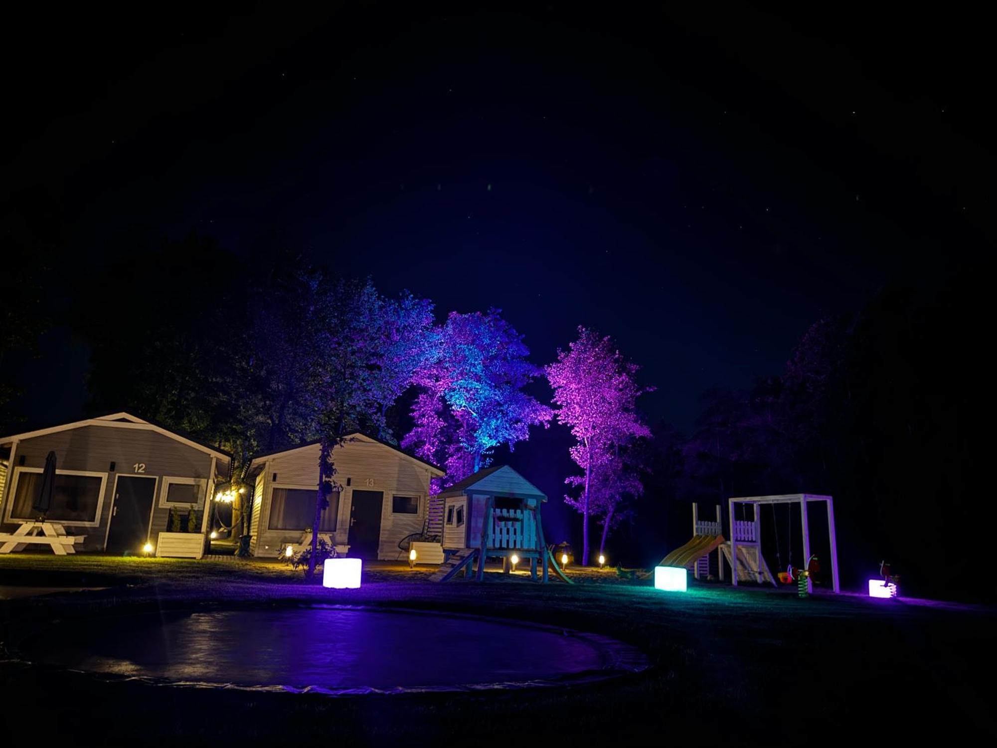 Lumi Resort Domki Letniskowe Z Podgrzewanym Basenem Rewal Exterior photo